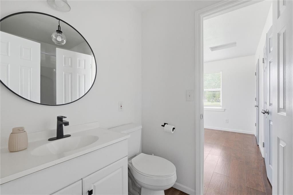 921 E 4th Street — photo 18