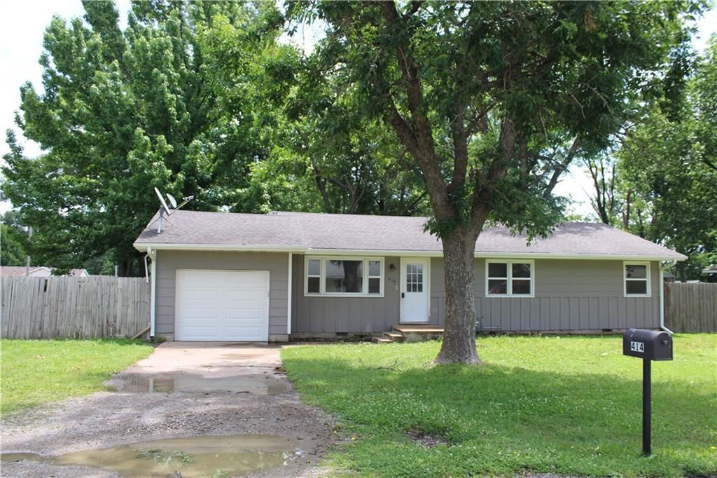 414 N Logan Street, Girard, KS