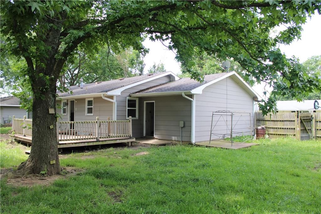 414 N Logan Street — photo 16