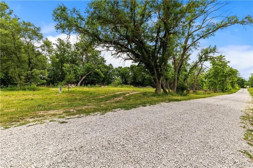 Maddux Road — photo 3