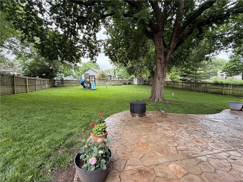 8400 Acuff Lane — photo 3