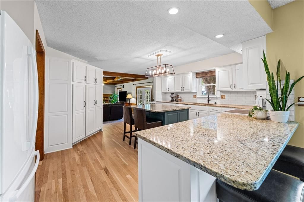 8400 Acuff Lane — photo 7