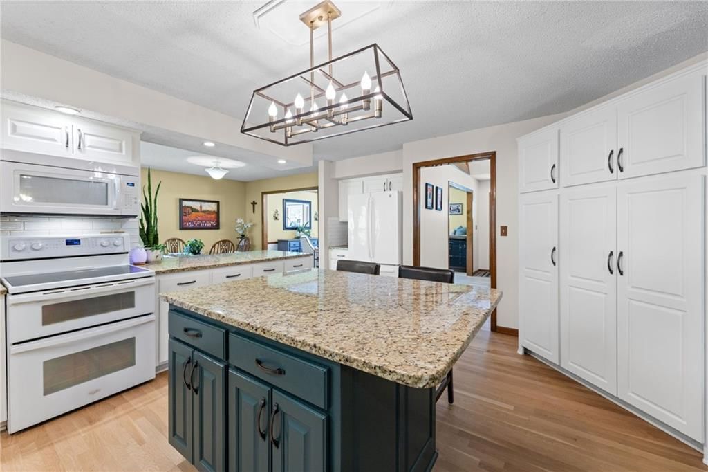 8400 Acuff Lane — photo 8
