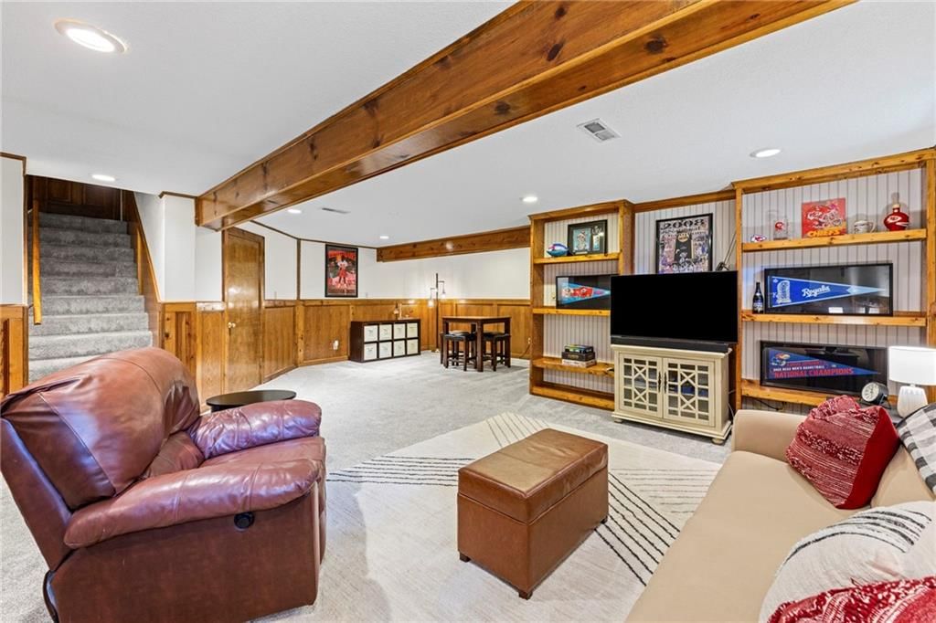 8400 Acuff Lane — photo 36