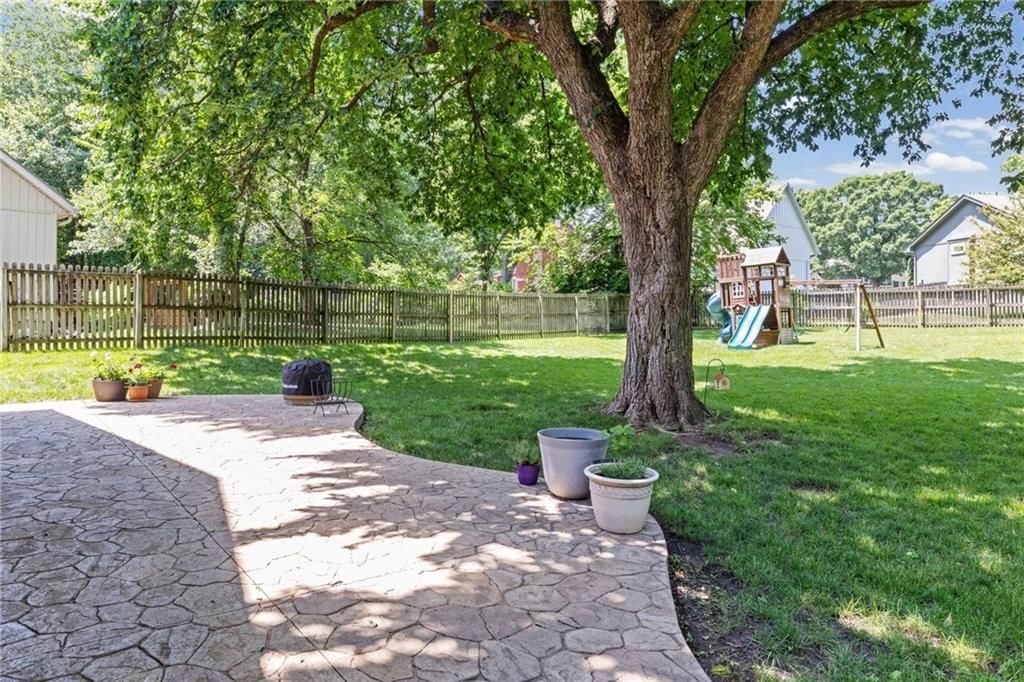 8400 Acuff Lane — photo 39