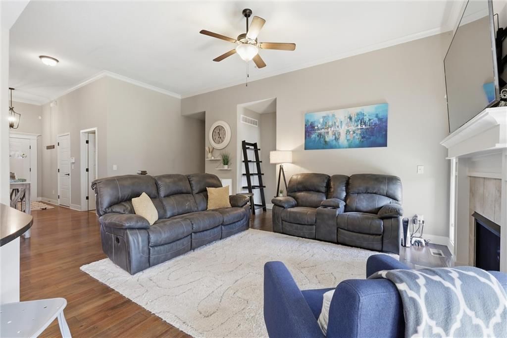 10836 N Crystal Avenue — photo 9