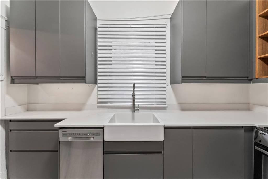 4328 Terrace Street — photo 17