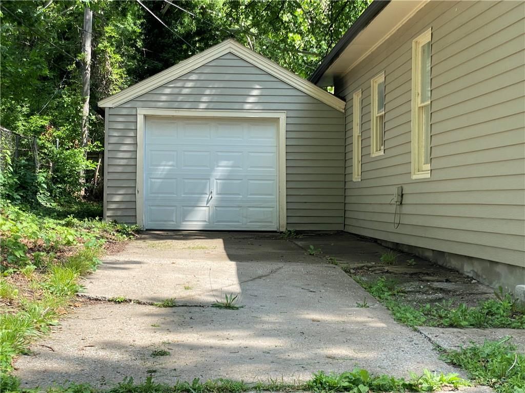 3338 E 68th Street — photo 14