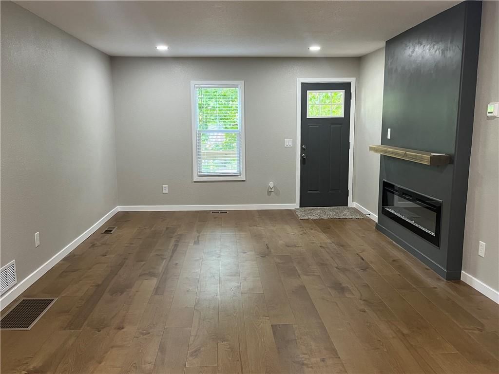1120 Pacific Avenue — photo 2