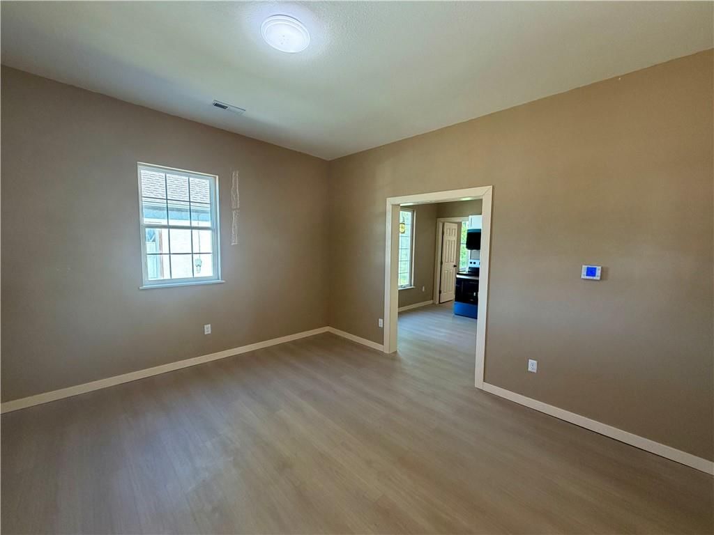 524 Parker Avenue — photo 2