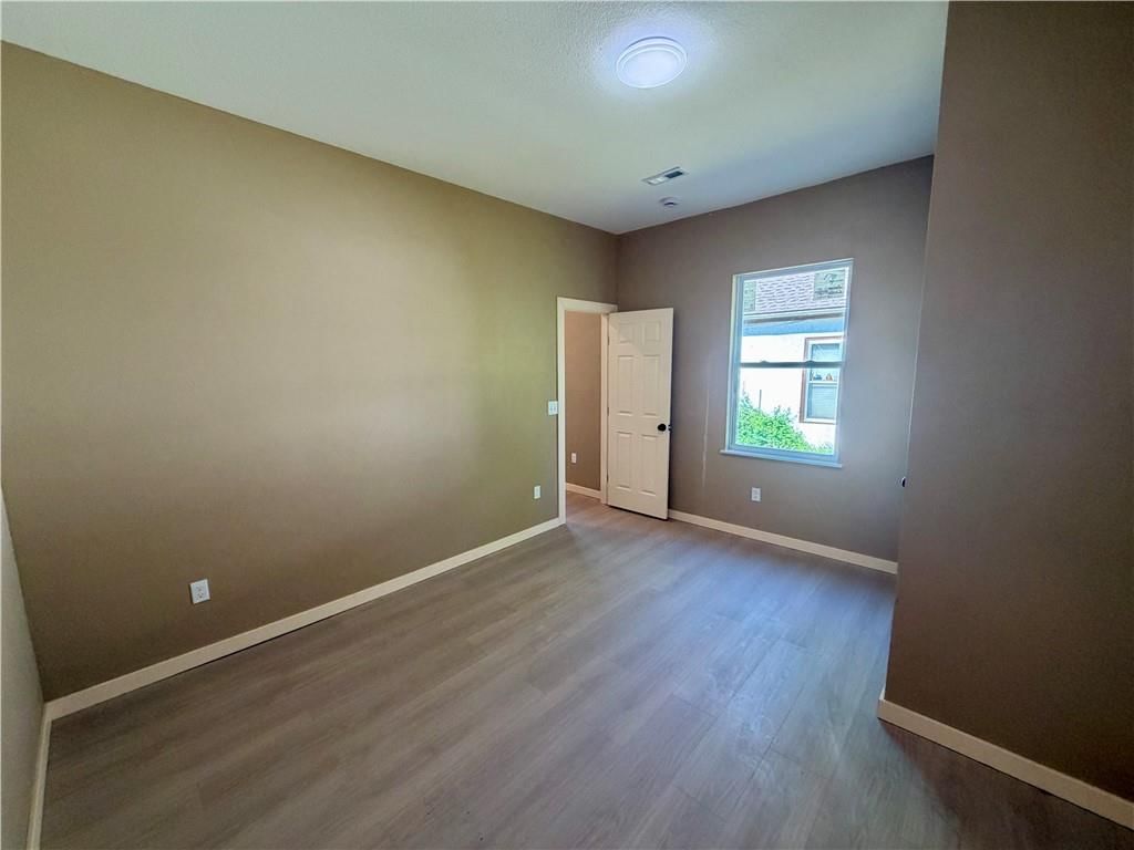 524 Parker Avenue — photo 7