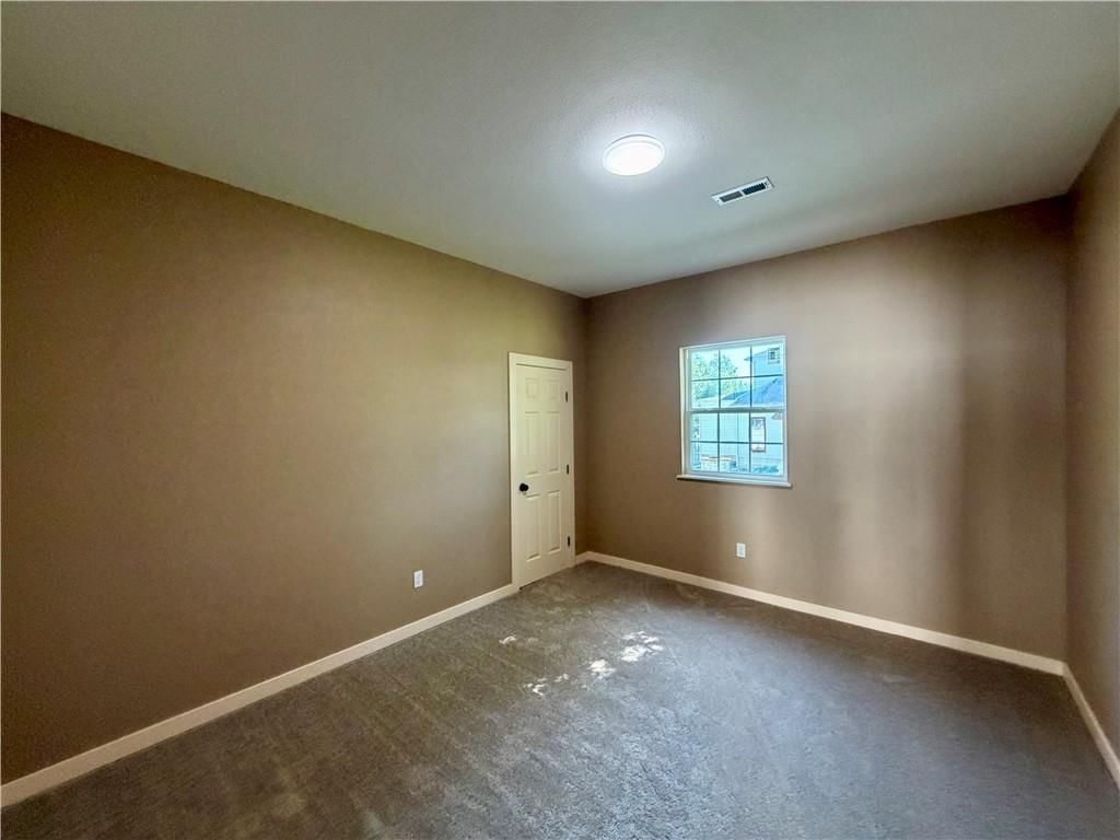 524 Parker Avenue — photo 10