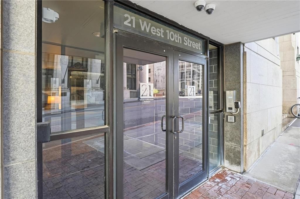 21 W 10TH Street — photo 15