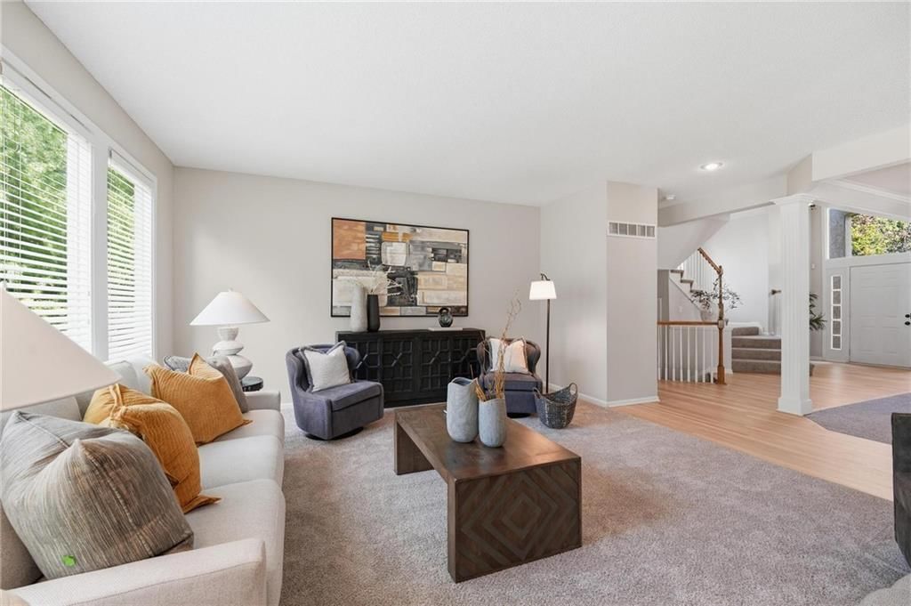 7816 W 147th Terrace — photo 3