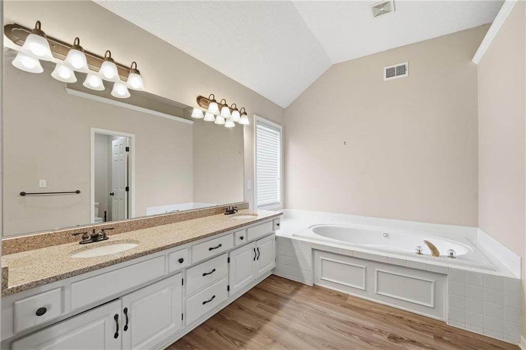 7816 W 147th Terrace — photo 38