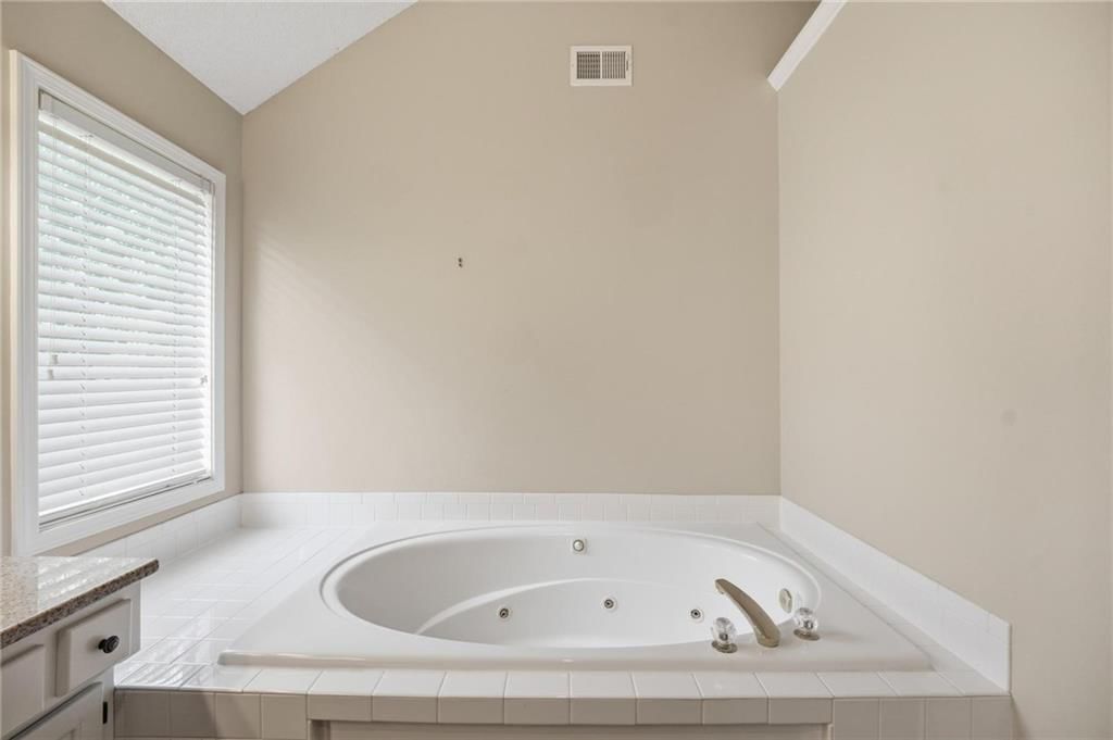 7816 W 147th Terrace — photo 39