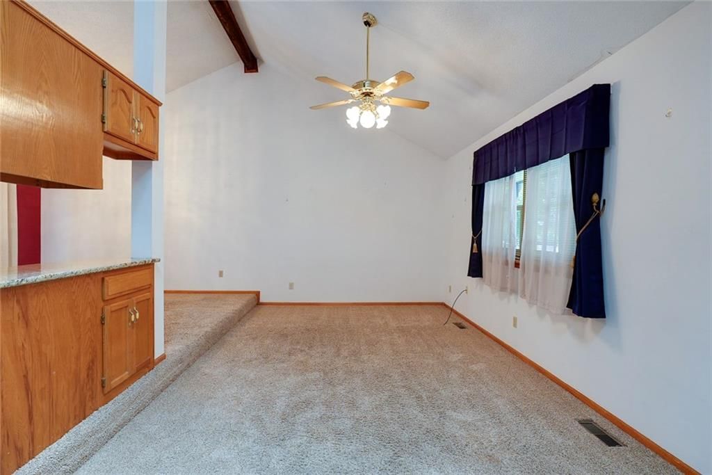 1211 N Davis Road — photo 3