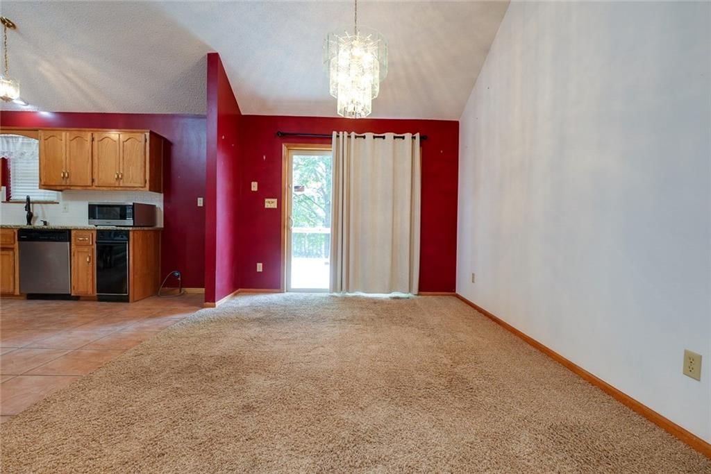 1211 N Davis Road — photo 5