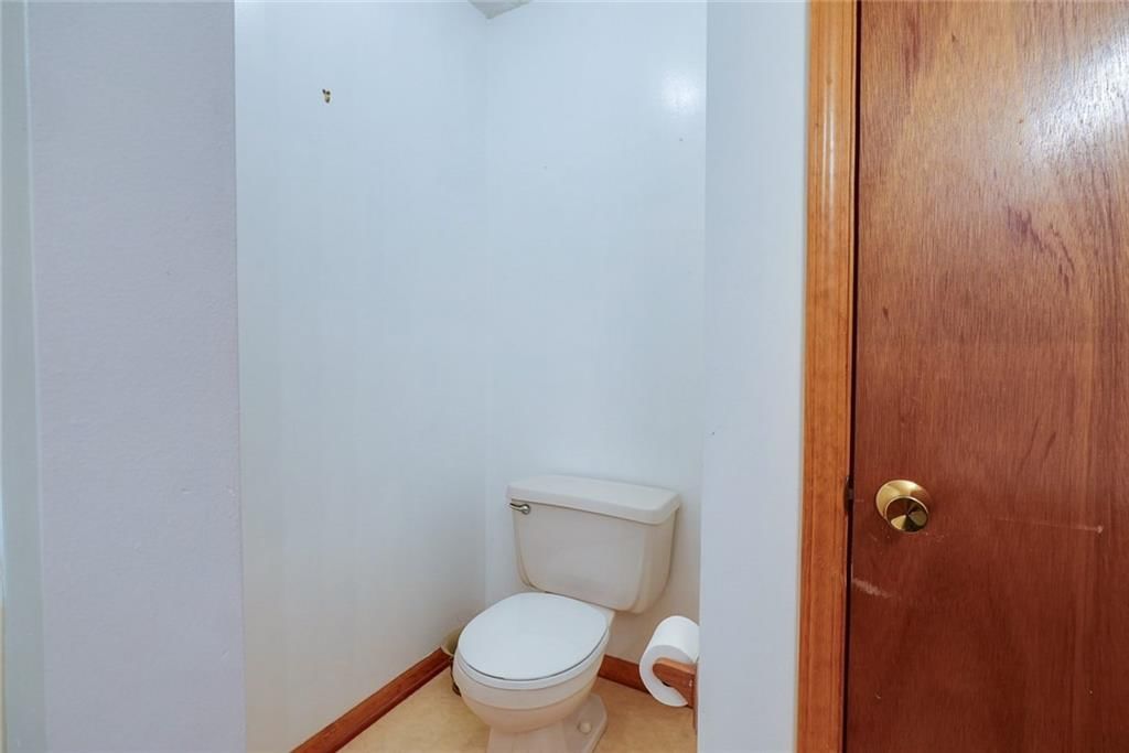 1211 N Davis Road — photo 18