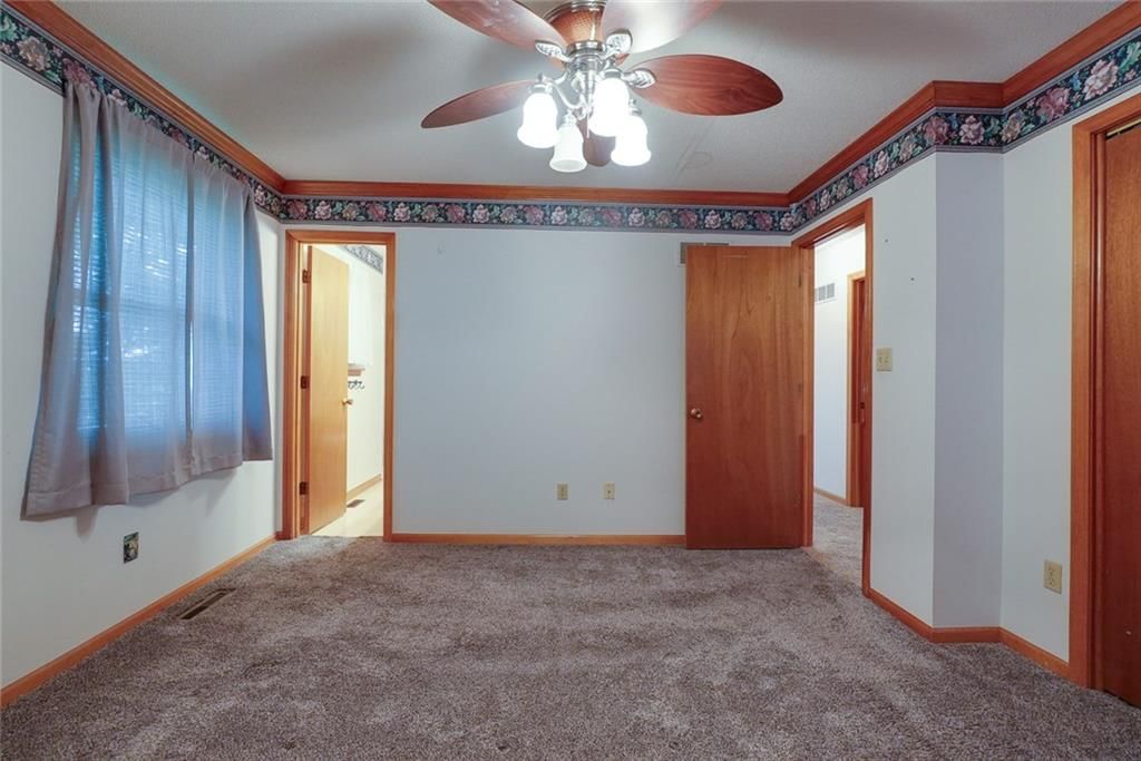 1211 N Davis Road — photo 25