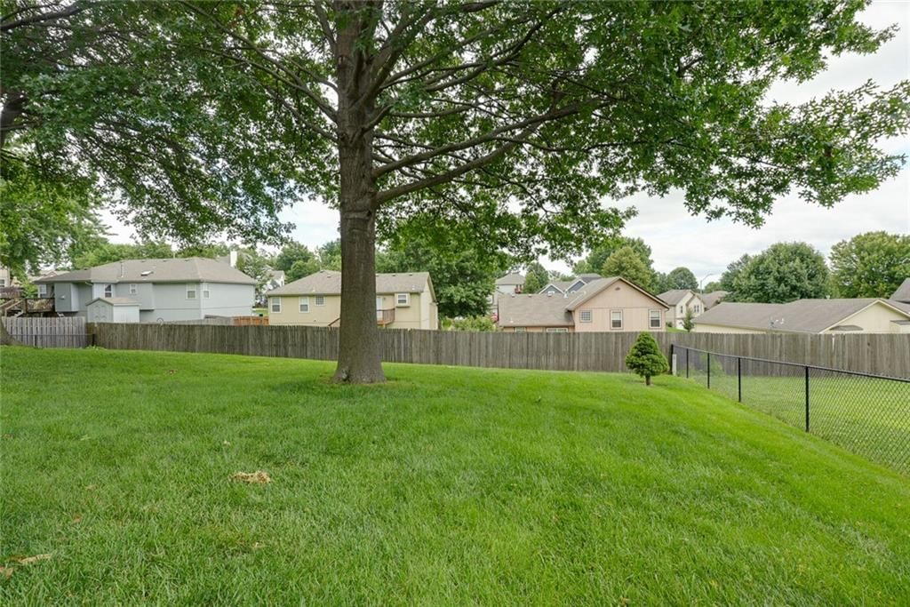 1211 N Davis Road — photo 28