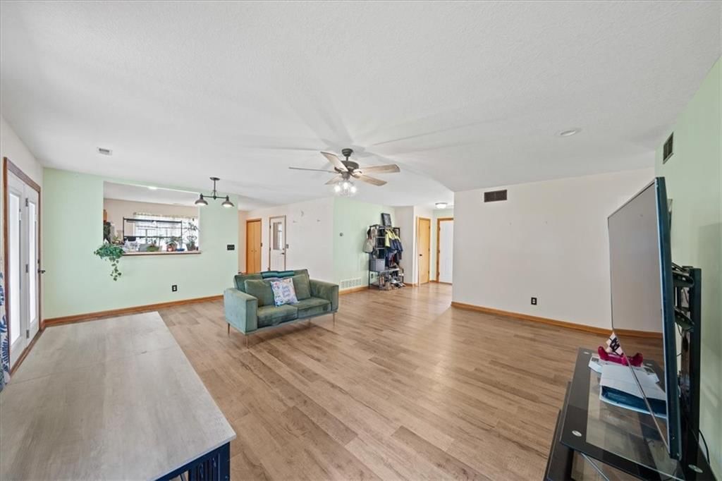 1181 S Delaware Street — photo 7