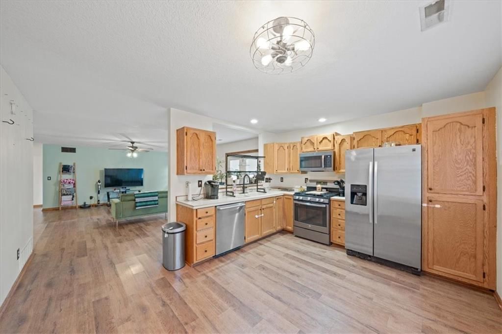 1181 S Delaware Street — photo 11