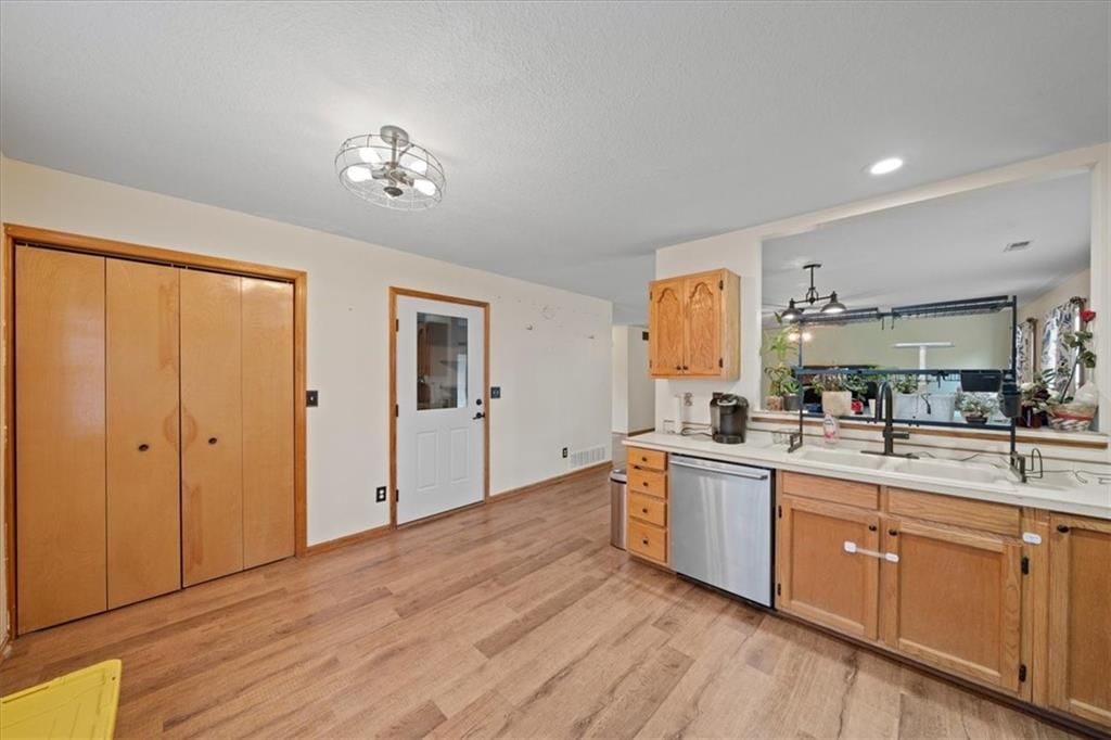 1181 S Delaware Street — photo 13