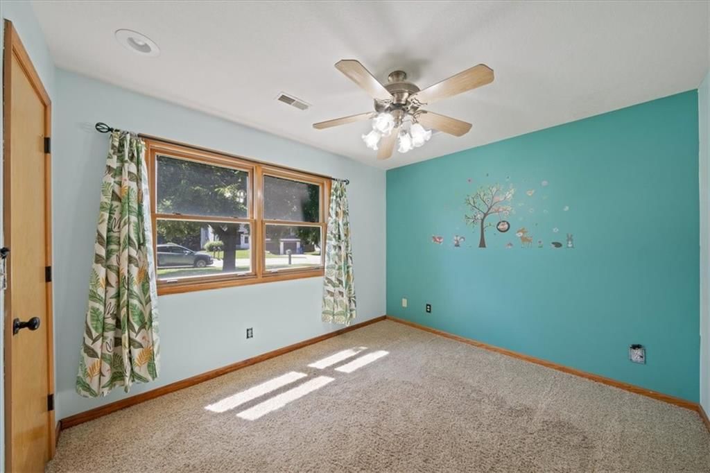 1181 S Delaware Street — photo 19