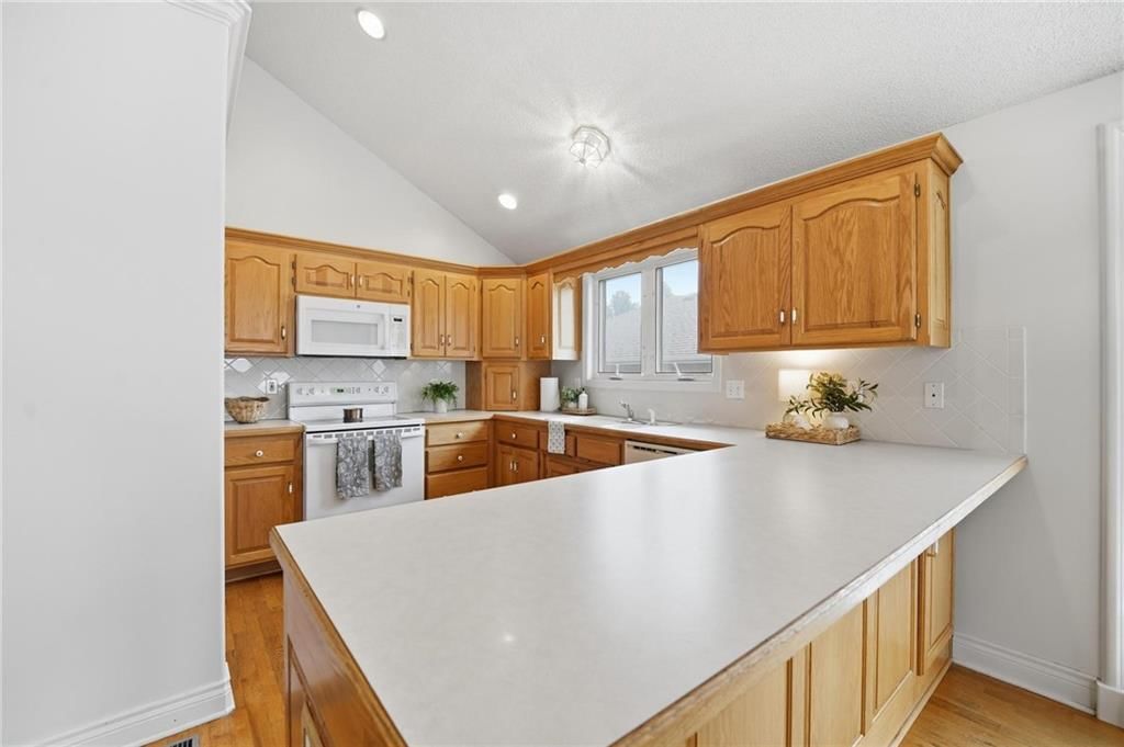 Photo 24 of 58 - 7904 N Cherry Street, Kansas City, MO 64118