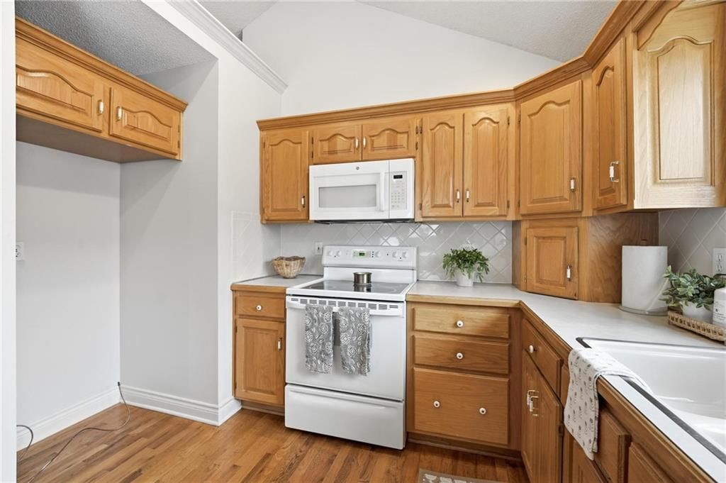 Photo 27 of 58 - 7904 N Cherry Street, Kansas City, MO 64118