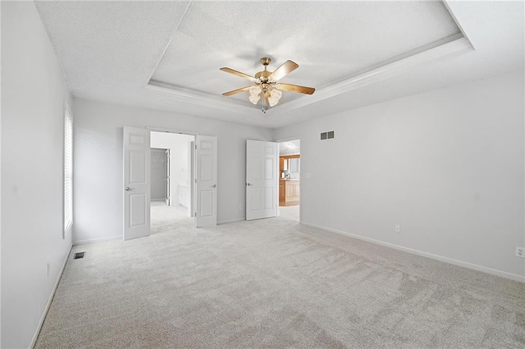 Photo 31 of 58 - 7904 N Cherry Street, Kansas City, MO 64118