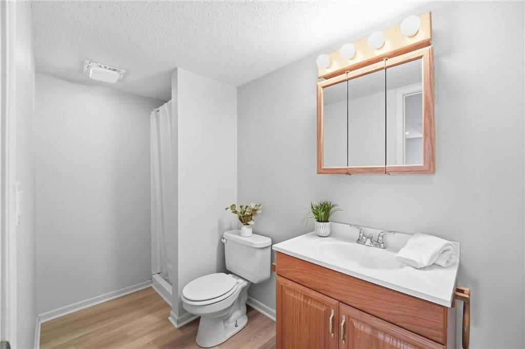 Photo 44 of 58 - 7904 N Cherry Street, Kansas City, MO 64118