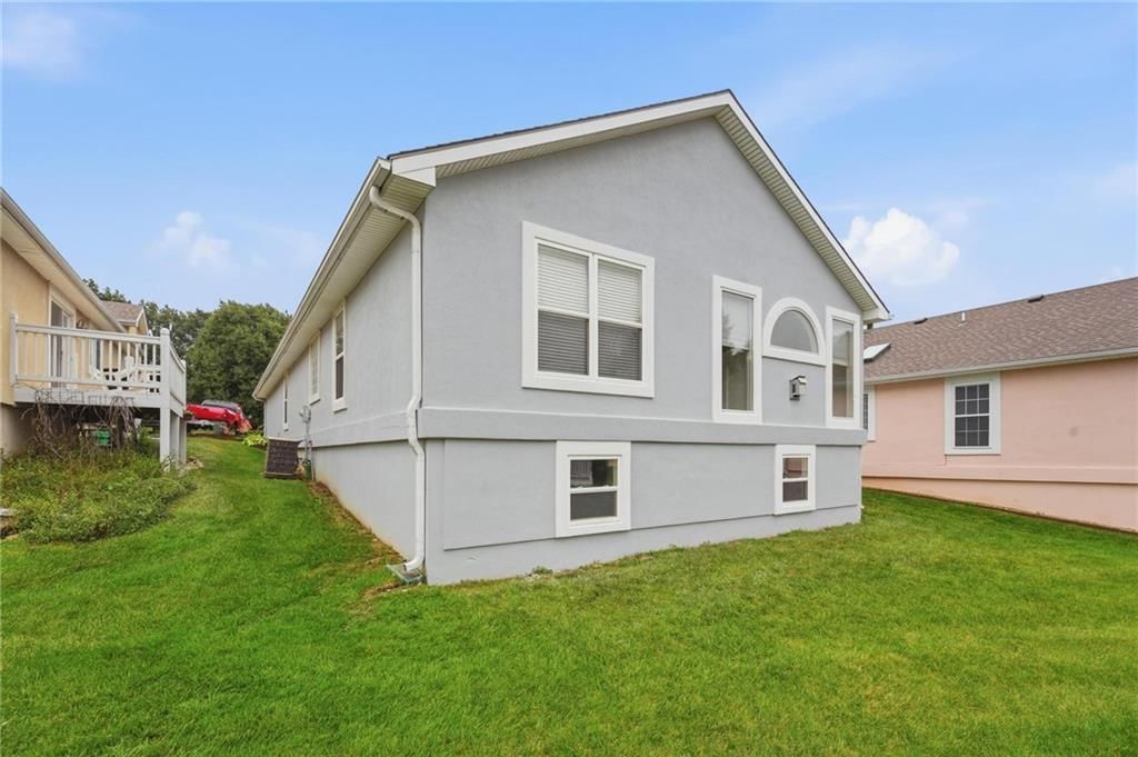 Photo 51 of 58 - 7904 N Cherry Street, Kansas City, MO 64118