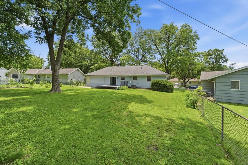 13218 W 96th Street — photo 32