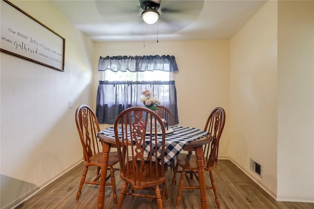 502 W Broadway Street — photo 8