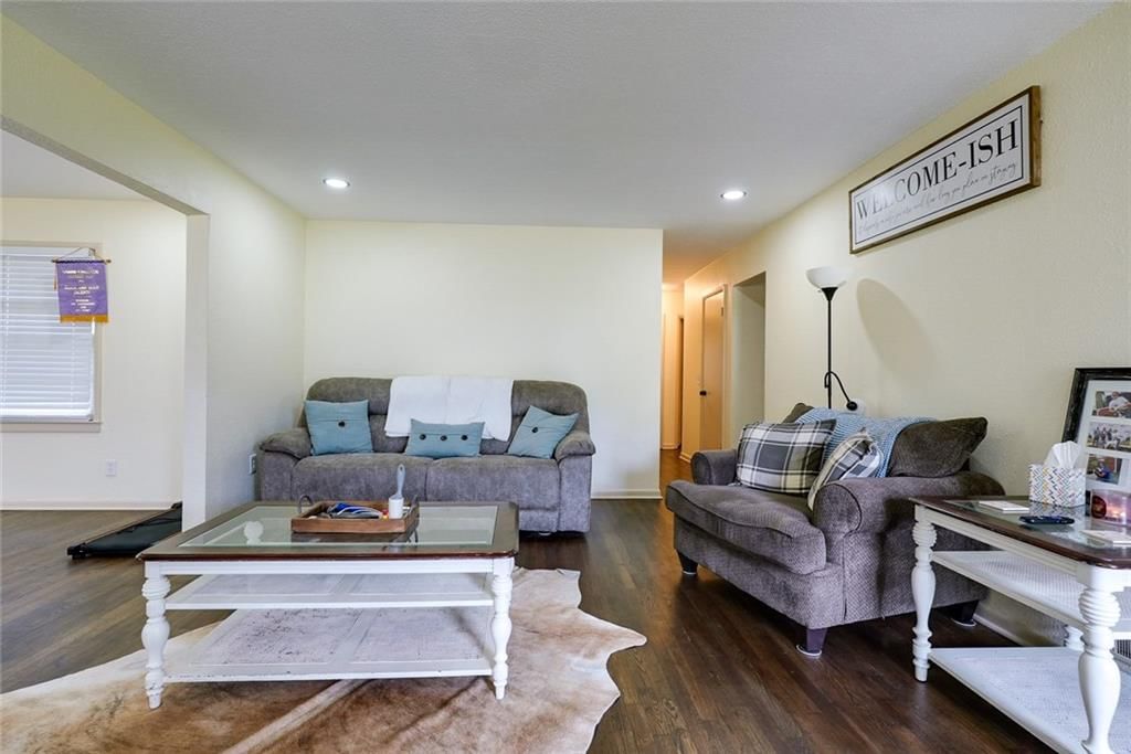 502 W Broadway Street — photo 13