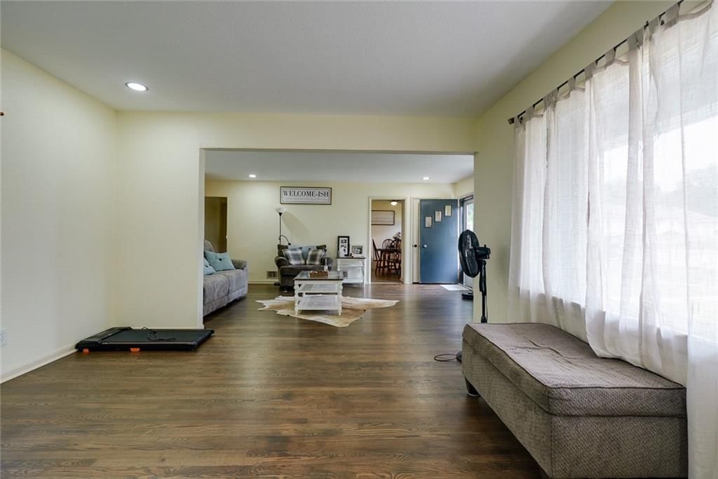 502 W Broadway Street — photo 18