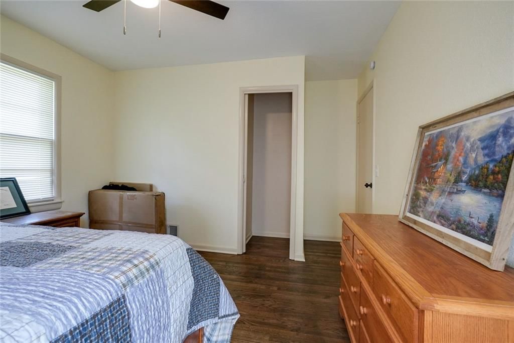 502 W Broadway Street — photo 24