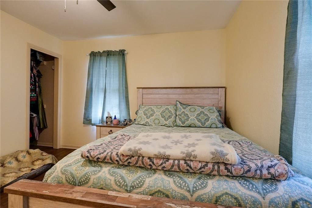 502 W Broadway Street — photo 28