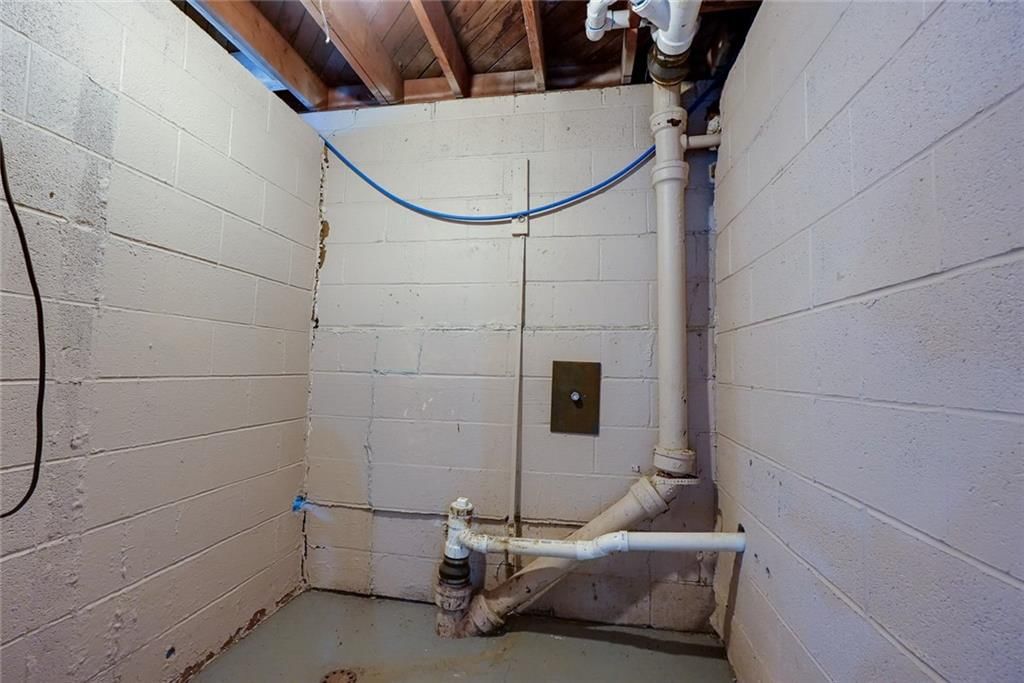 502 W Broadway Street — photo 29