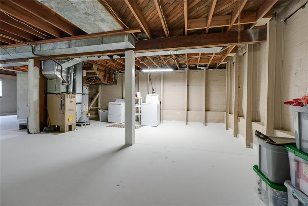 502 W Broadway Street — photo 35