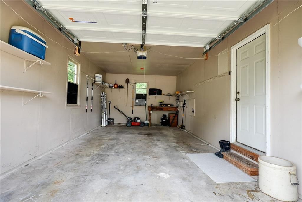502 W Broadway Street — photo 36
