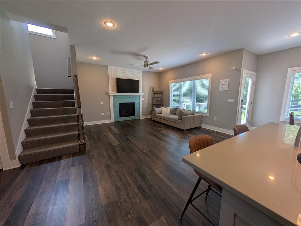1204 Rich Boulevard — photo 8