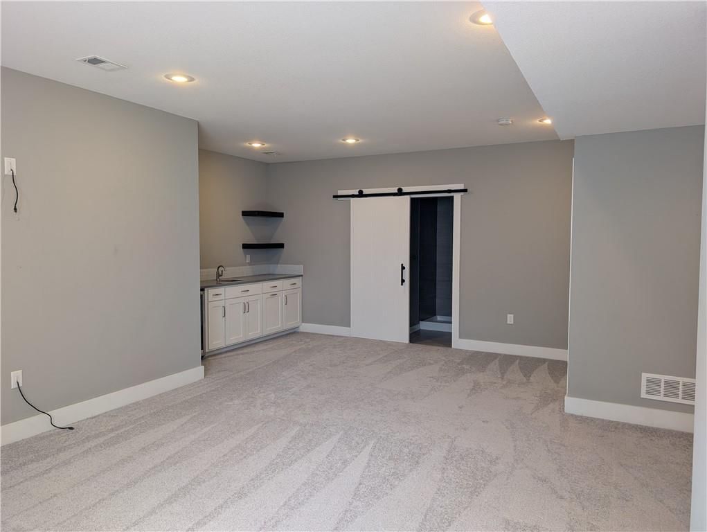1204 Rich Boulevard — photo 30
