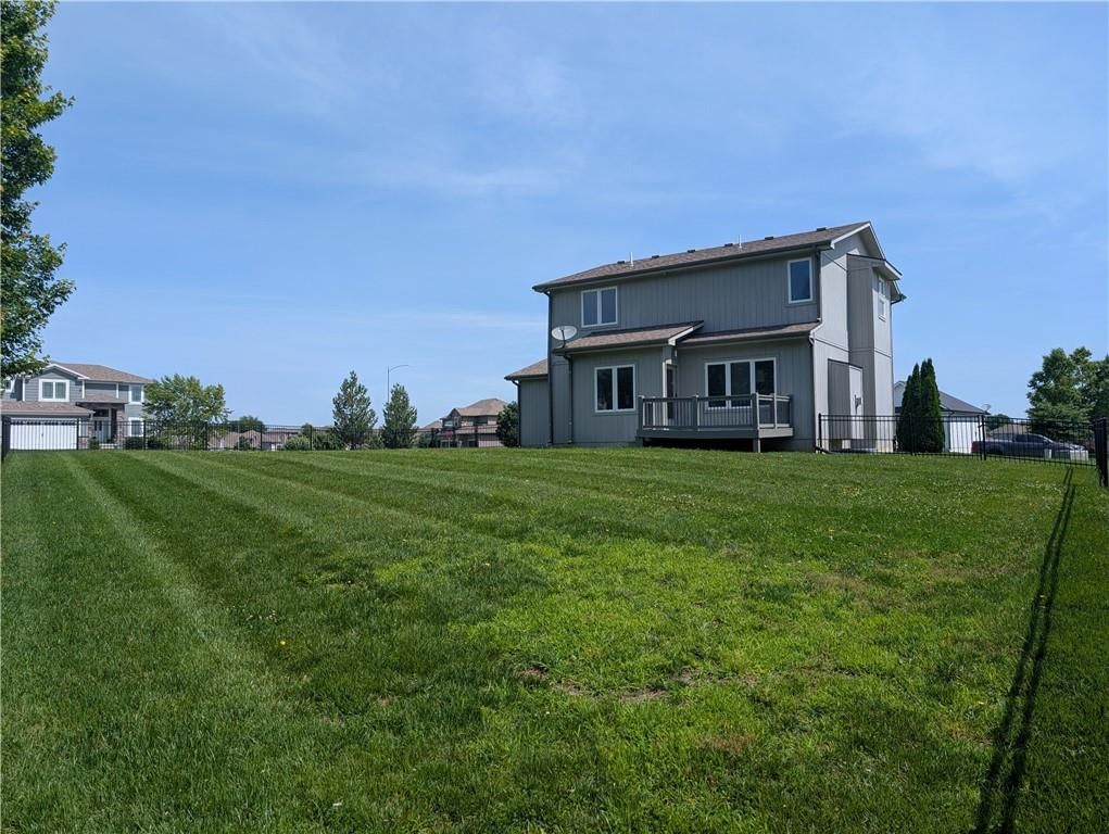1204 Rich Boulevard — photo 38