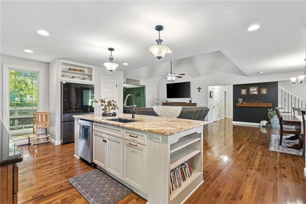 27800 Wonka Drive — photo 10