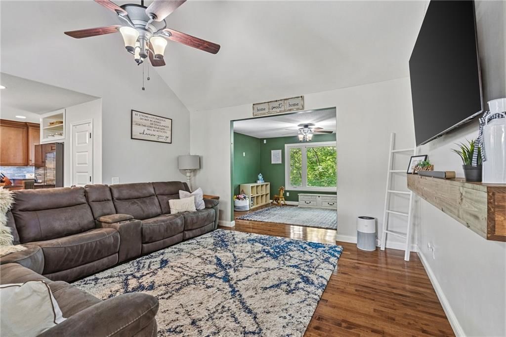 27800 Wonka Drive — photo 12