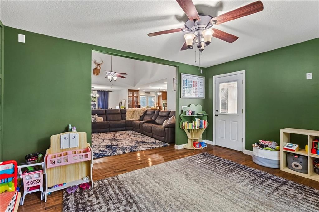 27800 Wonka Drive — photo 15