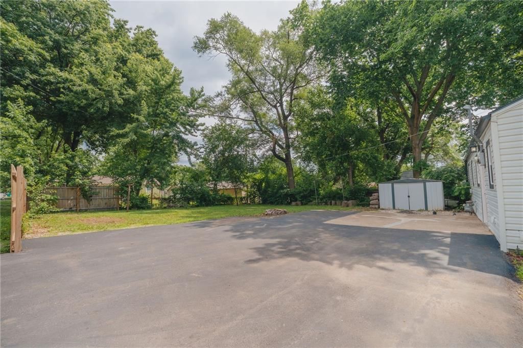 5034 Ottawa Street — photo 16